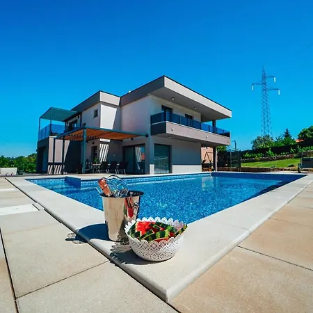 Luxury Tori In Imotski, Pool Lokvicic