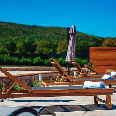 וילה Luxury Tori In Imotski, Pool